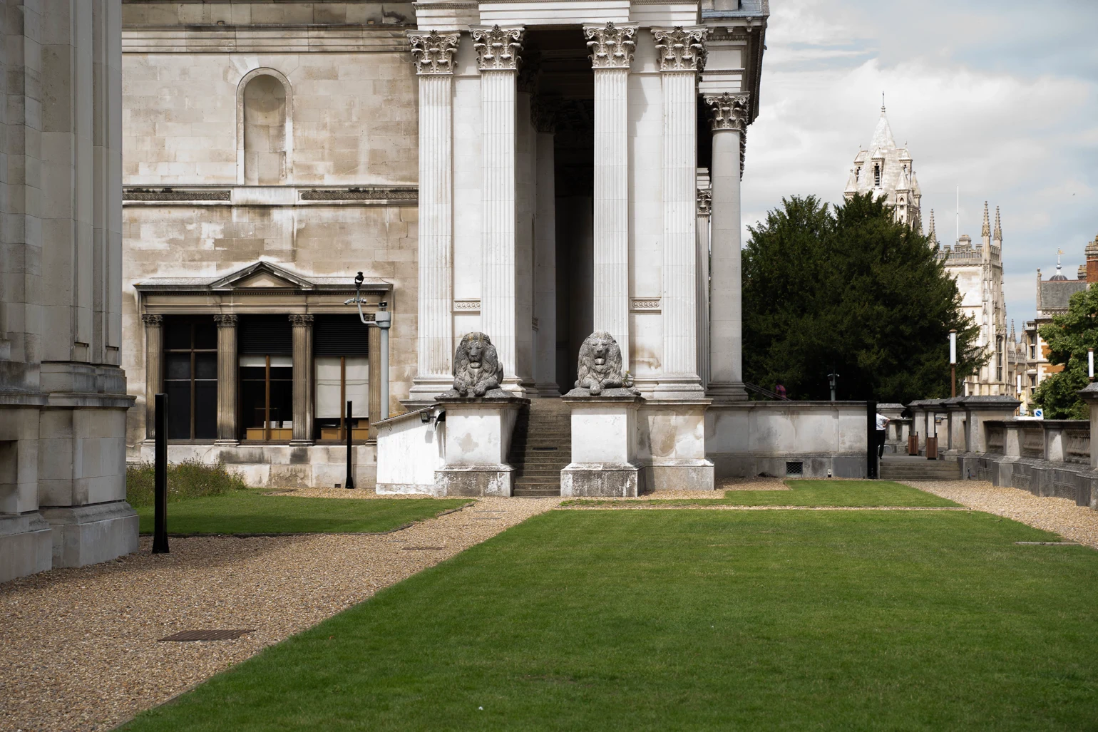 Classical stone building and courtyard for the Insider Risks event